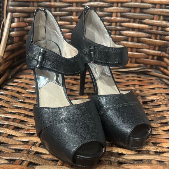 Michael Kors Black Peep-Toe Heels in size 9. Great condition! - Picture 2 of 15